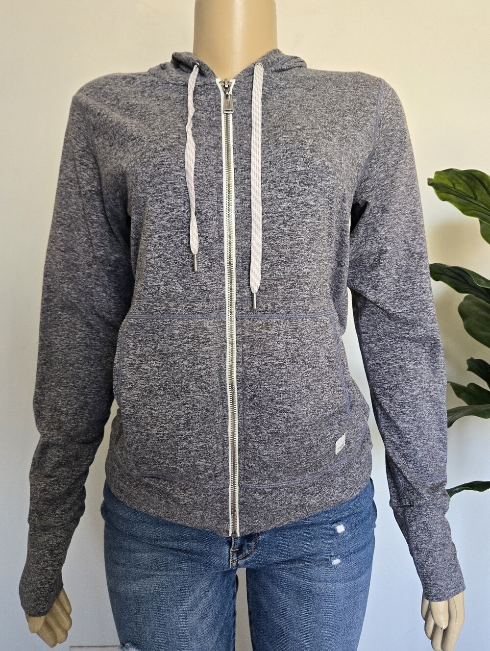 Vuori Halo Performance Hoodie 2.0 Full Zip Gray Heather Size S Women's